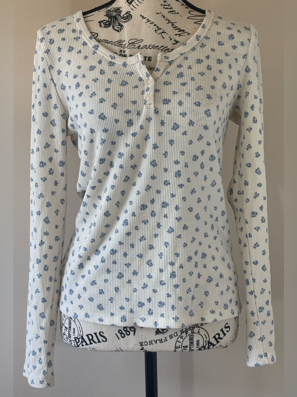 Pink Republic so Lg Women's Cream Long-Sleeve Henley Top with Blue Floral Print